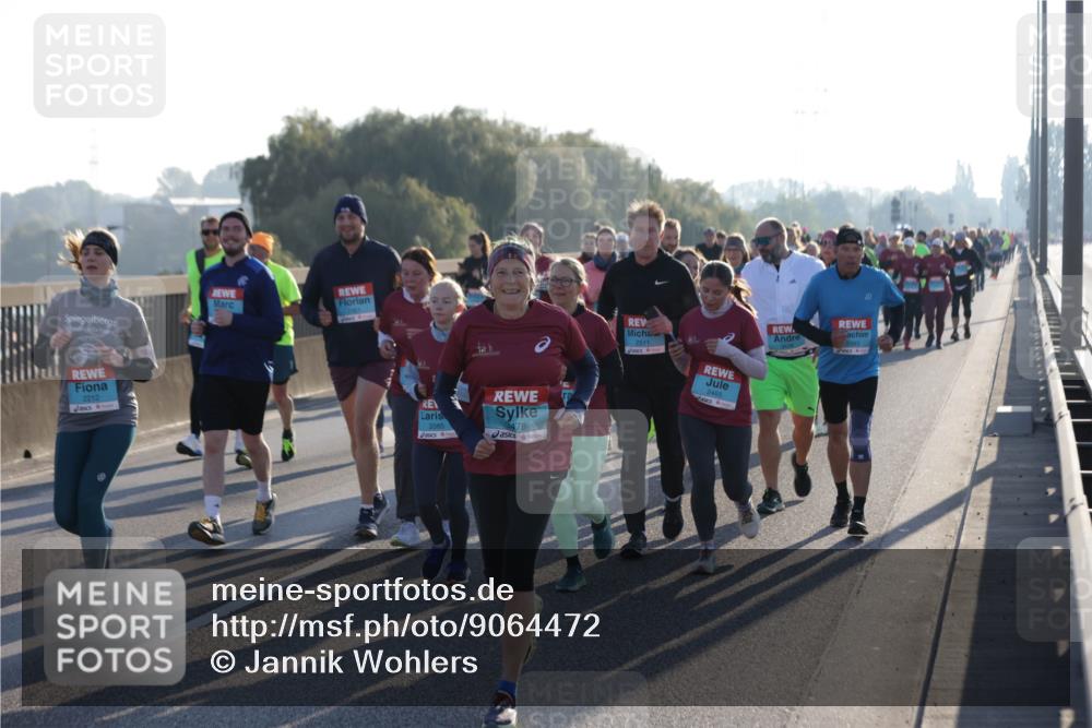 03.10.2025 - Köhlbrandbrückenlauf Jannik Wohlers http://msf.ph/oto/9064472 03.10.2025 09:25:21 Position 3 2212, 3478, 2511, 2465 meine-sportfotos.de