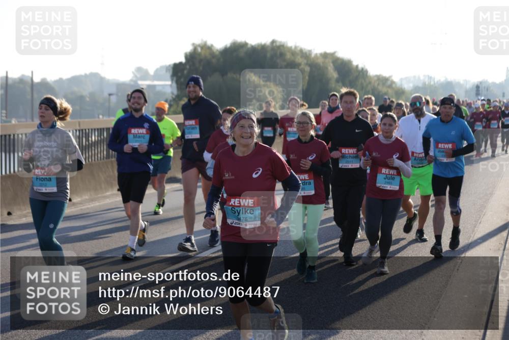 03.10.2025 - Köhlbrandbrückenlauf Jannik Wohlers http://msf.ph/oto/9064487 03.10.2025 09:25:21 Position 3 2212, 3478, 786, 2511, 2465 meine-sportfotos.de