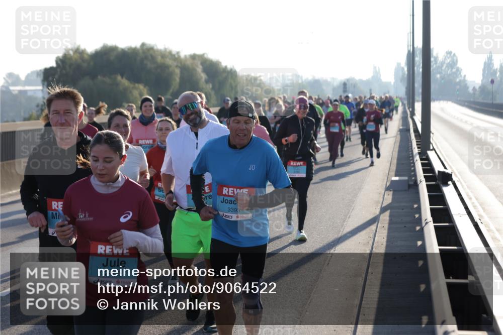 03.10.2025 - Köhlbrandbrückenlauf Jannik Wohlers http://msf.ph/oto/9064522 03.10.2025 09:25:24 Position 3 2465, 3393 meine-sportfotos.de