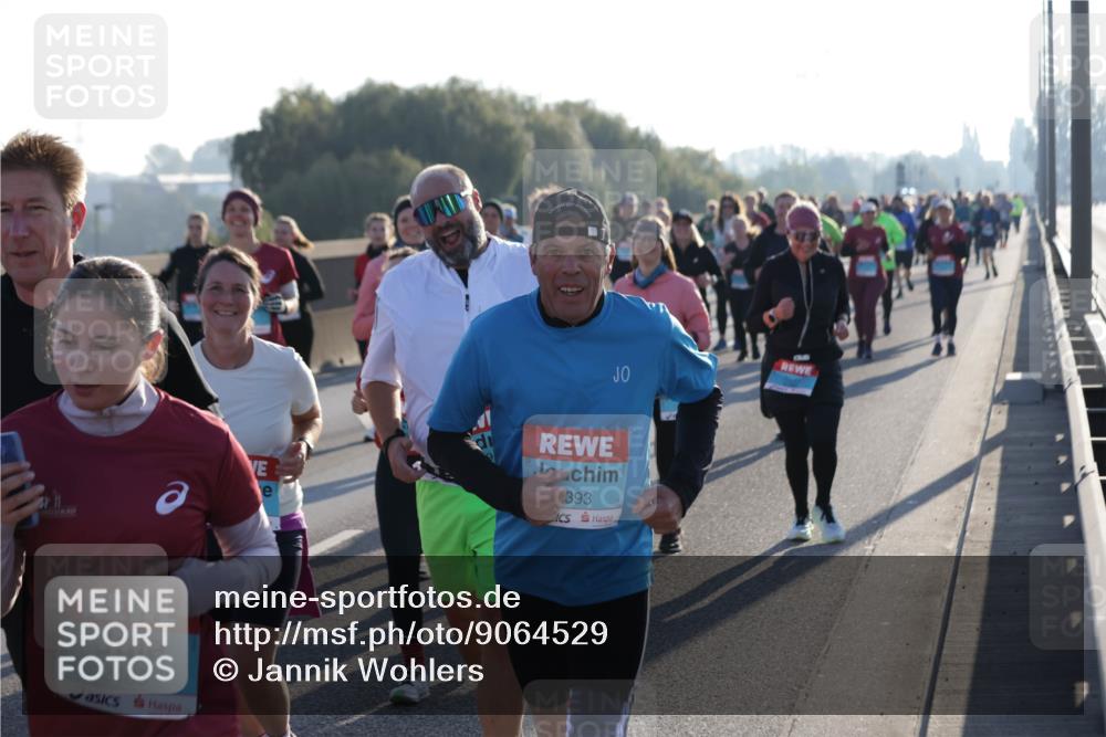 03.10.2025 - Köhlbrandbrückenlauf Jannik Wohlers http://msf.ph/oto/9064529 03.10.2025 09:25:24 Position 3 2465, 393 meine-sportfotos.de