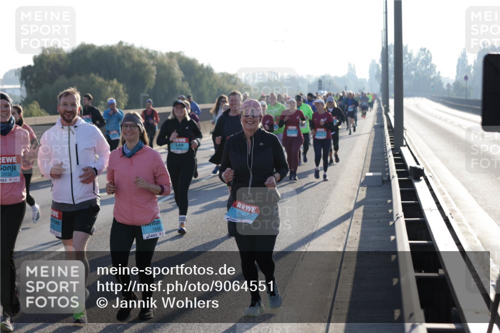 03.10.2025 - Köhlbrandbrückenlauf Jannik Wohlers http://msf.ph/oto/9064551 03.10.2025 09:25:25 Position 3 2233, 1546 meine-sportfotos.de