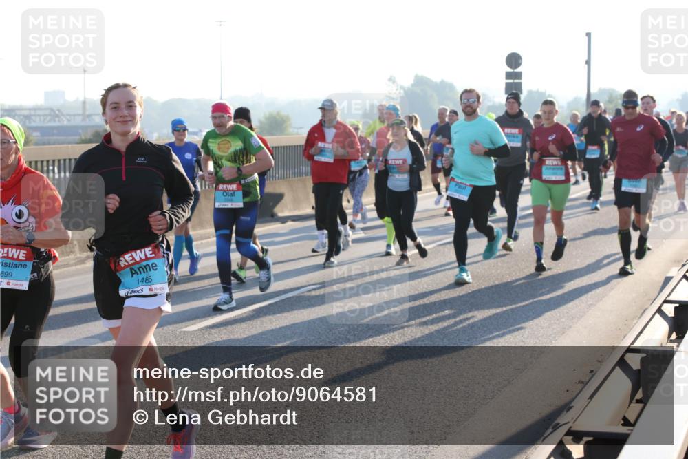 03.10.2025 - Köhlbrandbrückenlauf Lena Gebhardt http://msf.ph/oto/9064581 03.10.2025 09:21:39 Position 1 699, 1485 meine-sportfotos.de