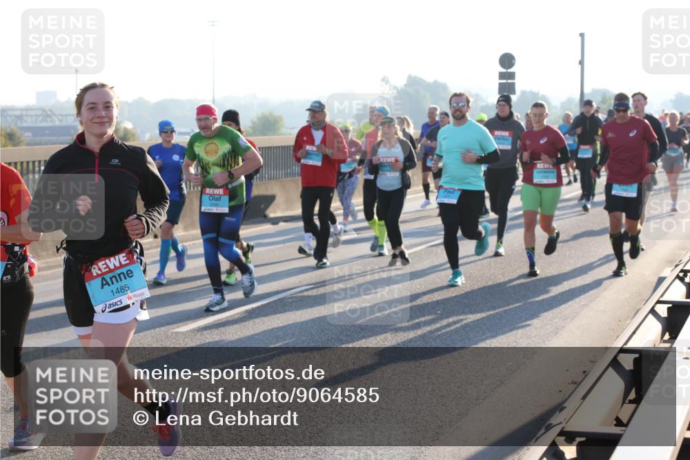 03.10.2025 - Köhlbrandbrückenlauf Lena Gebhardt http://msf.ph/oto/9064585 03.10.2025 09:21:39 Position 1 1485, 3348 meine-sportfotos.de