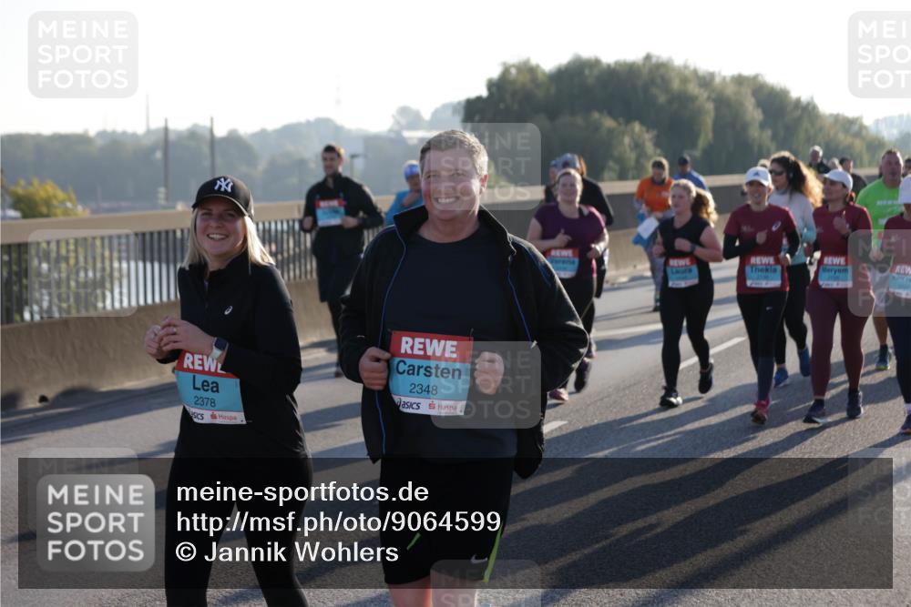 03.10.2025 - Köhlbrandbrückenlauf Jannik Wohlers http://msf.ph/oto/9064599 03.10.2025 09:25:29 Position 3 2378, 2348, 2727, 917 meine-sportfotos.de