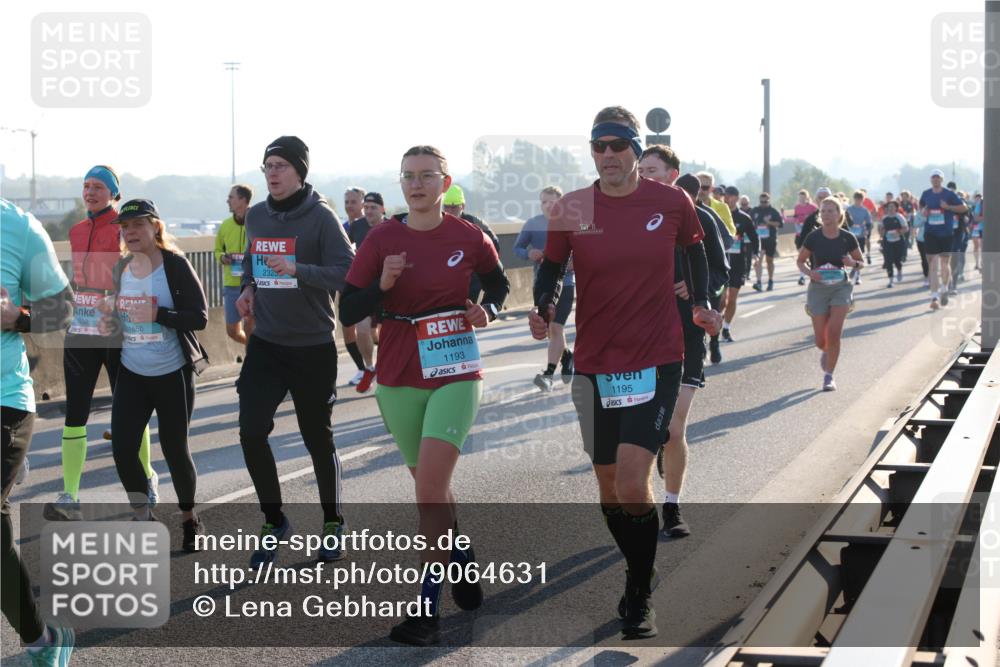 03.10.2025 - Köhlbrandbrückenlauf Lena Gebhardt http://msf.ph/oto/9064631 03.10.2025 09:21:42 Position 1 1632, 1650, 2325, 1193, 1195 meine-sportfotos.de