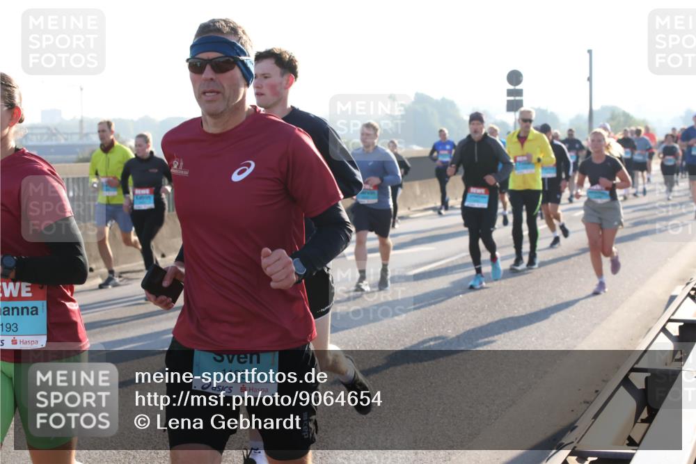 03.10.2025 - Köhlbrandbrückenlauf Lena Gebhardt http://msf.ph/oto/9064654 03.10.2025 09:21:43 Position 1 193, 1195 meine-sportfotos.de