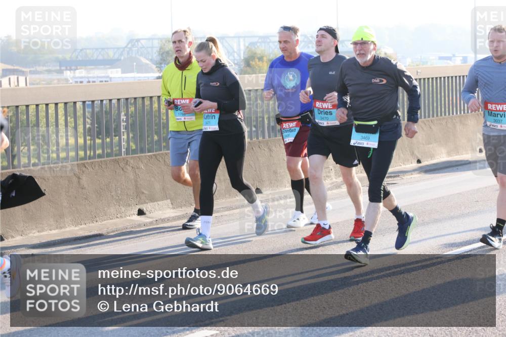 03.10.2025 - Köhlbrandbrückenlauf Lena Gebhardt http://msf.ph/oto/9064669 03.10.2025 09:21:44 Position 1 1768, 3471, 3406, 3470, 3469, 3037 meine-sportfotos.de