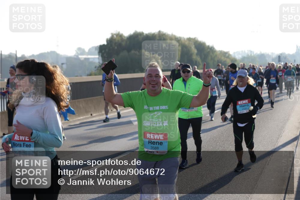 03.10.2025 - Köhlbrandbrückenlauf Jannik Wohlers http://msf.ph/oto/9064672 03.10.2025 09:25:32 Position 3 3476, 3588, 2527 meine-sportfotos.de
