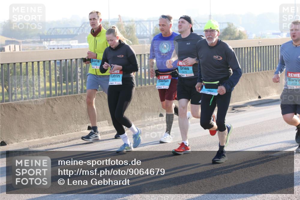 03.10.2025 - Köhlbrandbrückenlauf Lena Gebhardt http://msf.ph/oto/9064679 03.10.2025 09:21:44 Position 1 1768, 3471, 3470, 3406, 3469, 3037 meine-sportfotos.de