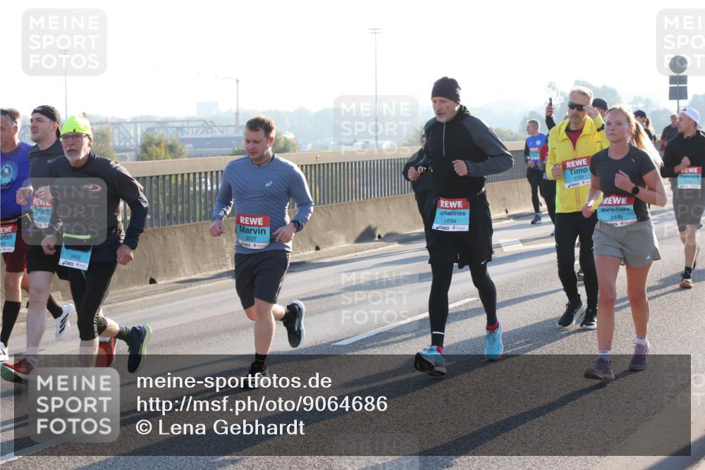 03.10.2025 - Köhlbrandbrückenlauf Lena Gebhardt http://msf.ph/oto/9064686 03.10.2025 09:21:45 Position 1 406, 3470, 3469, 3037, 1634, 1701, 2499, 1764 meine-sportfotos.de