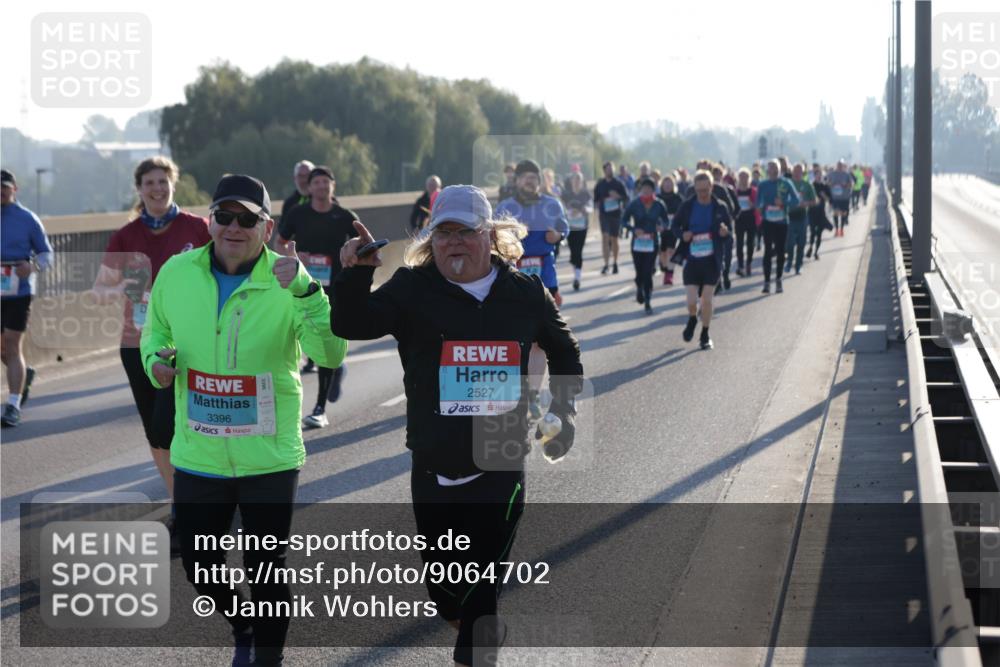03.10.2025 - Köhlbrandbrückenlauf Jannik Wohlers http://msf.ph/oto/9064702 03.10.2025 09:25:34 Position 3 3396, 2527 meine-sportfotos.de