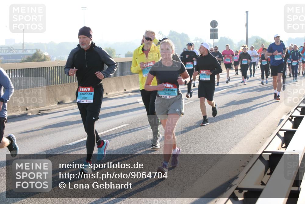 03.10.2025 - Köhlbrandbrückenlauf Lena Gebhardt http://msf.ph/oto/9064704 03.10.2025 09:21:45 Position 1 1634, 2499, 1764 meine-sportfotos.de