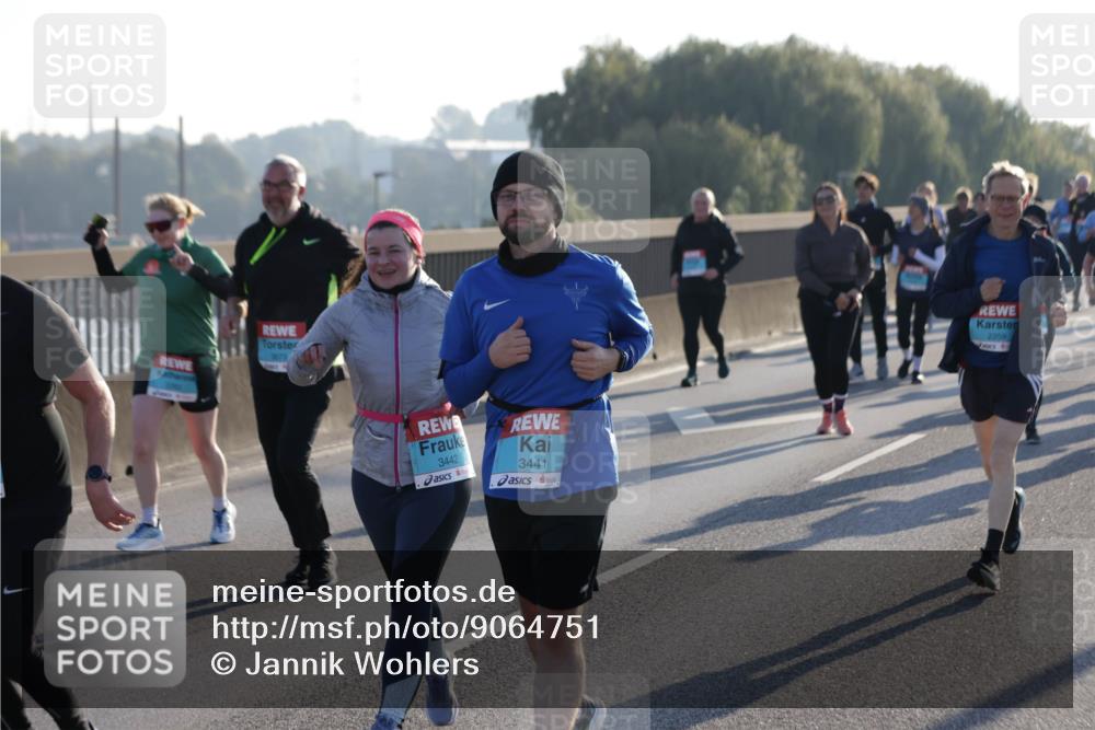 03.10.2025 - Köhlbrandbrückenlauf Jannik Wohlers http://msf.ph/oto/9064751 03.10.2025 09:25:37 Position 3 3442, 3441, 2259 meine-sportfotos.de