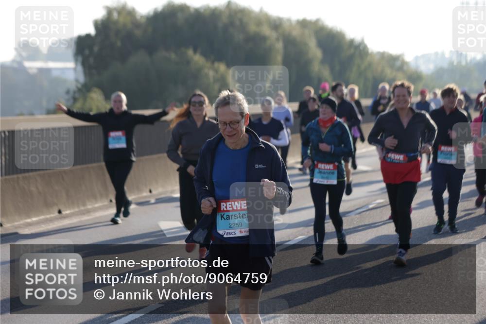 03.10.2025 - Köhlbrandbrückenlauf Jannik Wohlers http://msf.ph/oto/9064759 03.10.2025 09:25:38 Position 3 2259 meine-sportfotos.de