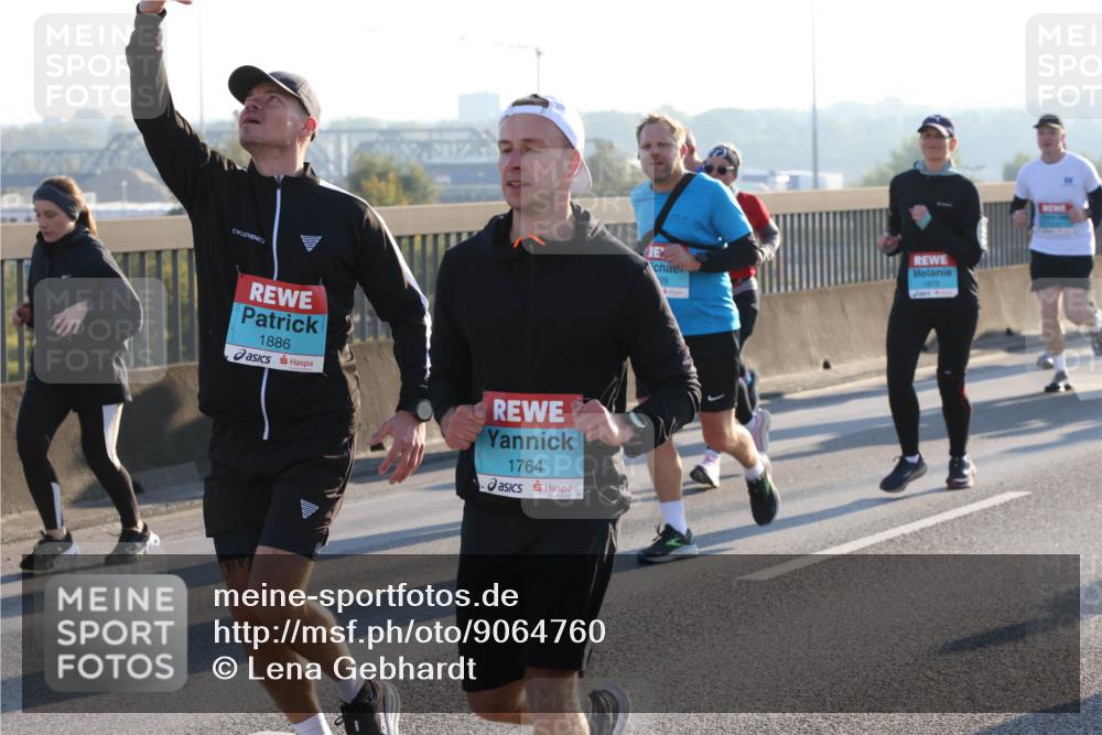 03.10.2025 - Köhlbrandbrückenlauf Lena Gebhardt http://msf.ph/oto/9064760 03.10.2025 09:21:48 Position 1 1886, 1764, 29 meine-sportfotos.de