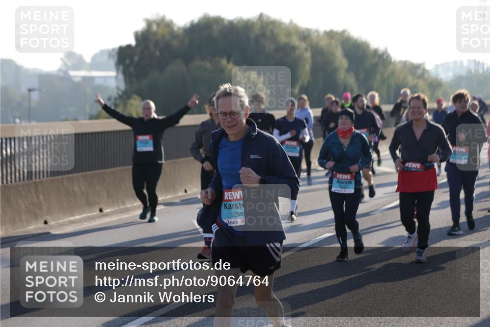 03.10.2025 - Köhlbrandbrückenlauf Jannik Wohlers http://msf.ph/oto/9064764 03.10.2025 09:25:38 Position 3 2259 meine-sportfotos.de