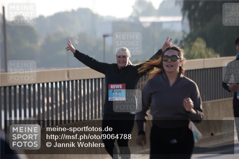 03.10.2025 - Köhlbrandbrückenlauf Jannik Wohlers http://msf.ph/oto/9064788 03.10.2025 09:25:40 Position 3 2753 meine-sportfotos.de