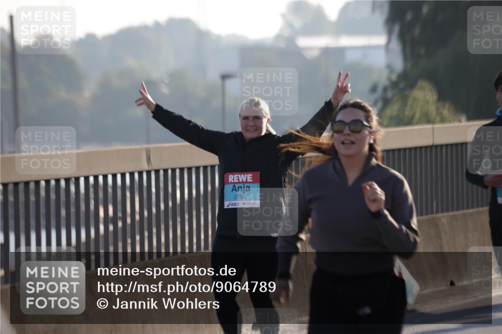 03.10.2025 - Köhlbrandbrückenlauf Jannik Wohlers http://msf.ph/oto/9064789 03.10.2025 09:25:40 Position 3 2753 meine-sportfotos.de