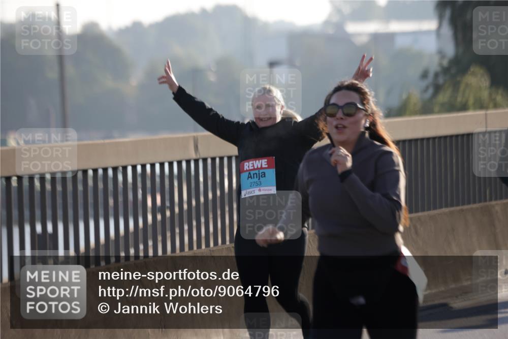 03.10.2025 - Köhlbrandbrückenlauf Jannik Wohlers http://msf.ph/oto/9064796 03.10.2025 09:25:40 Position 3 2753 meine-sportfotos.de