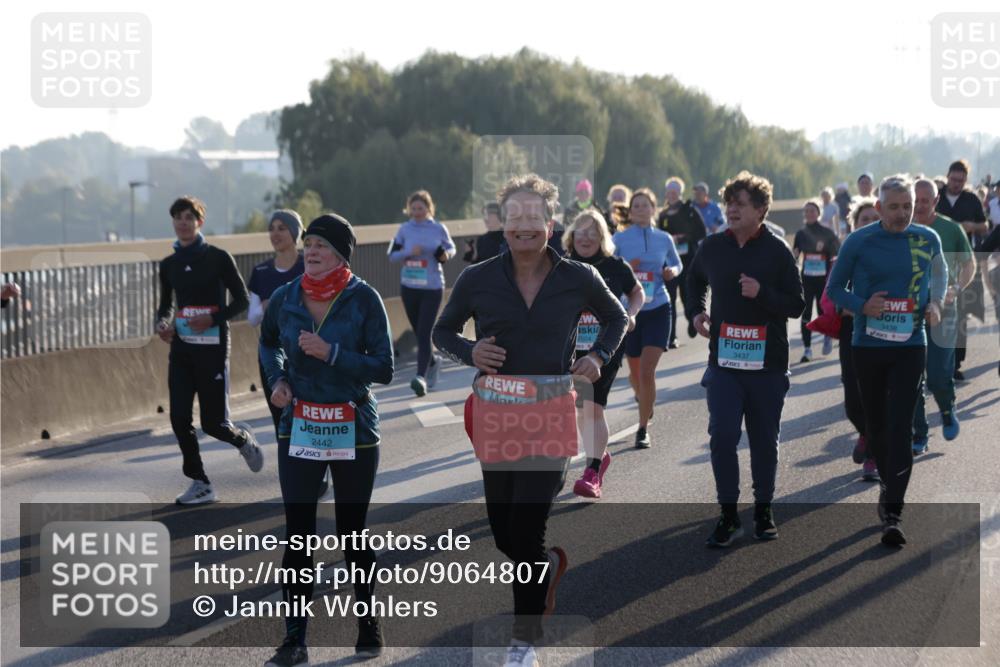 03.10.2025 - Köhlbrandbrückenlauf Jannik Wohlers http://msf.ph/oto/9064807 03.10.2025 09:25:41 Position 3 2442, 2504, 3437, 3438 meine-sportfotos.de