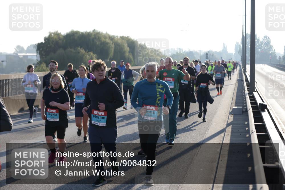 03.10.2025 - Köhlbrandbrückenlauf Jannik Wohlers http://msf.ph/oto/9064832 03.10.2025 09:25:43 Position 3 2504, 3437, 3438 meine-sportfotos.de