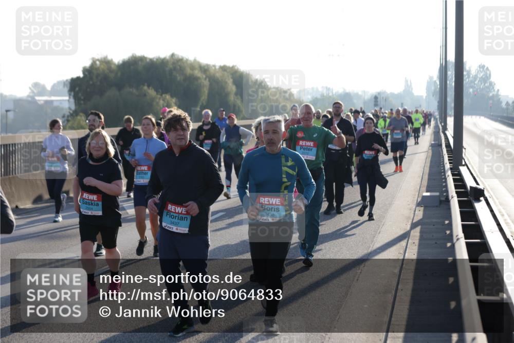 03.10.2025 - Köhlbrandbrückenlauf Jannik Wohlers http://msf.ph/oto/9064833 03.10.2025 09:25:43 Position 3 2504, 3437, 3438 meine-sportfotos.de