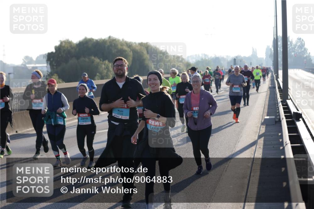 03.10.2025 - Köhlbrandbrückenlauf Jannik Wohlers http://msf.ph/oto/9064883 03.10.2025 09:25:47 Position 3 3733, 1819 meine-sportfotos.de