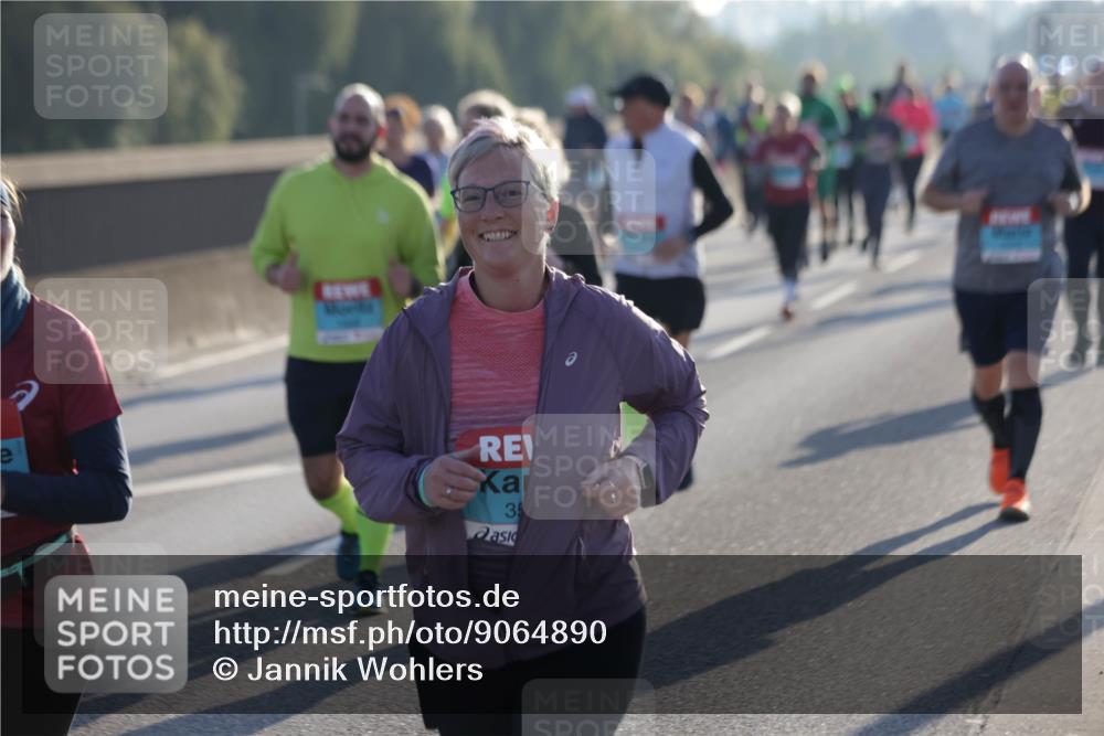 03.10.2025 - Köhlbrandbrückenlauf Jannik Wohlers http://msf.ph/oto/9064890 03.10.2025 09:25:48 Position 3 35 meine-sportfotos.de