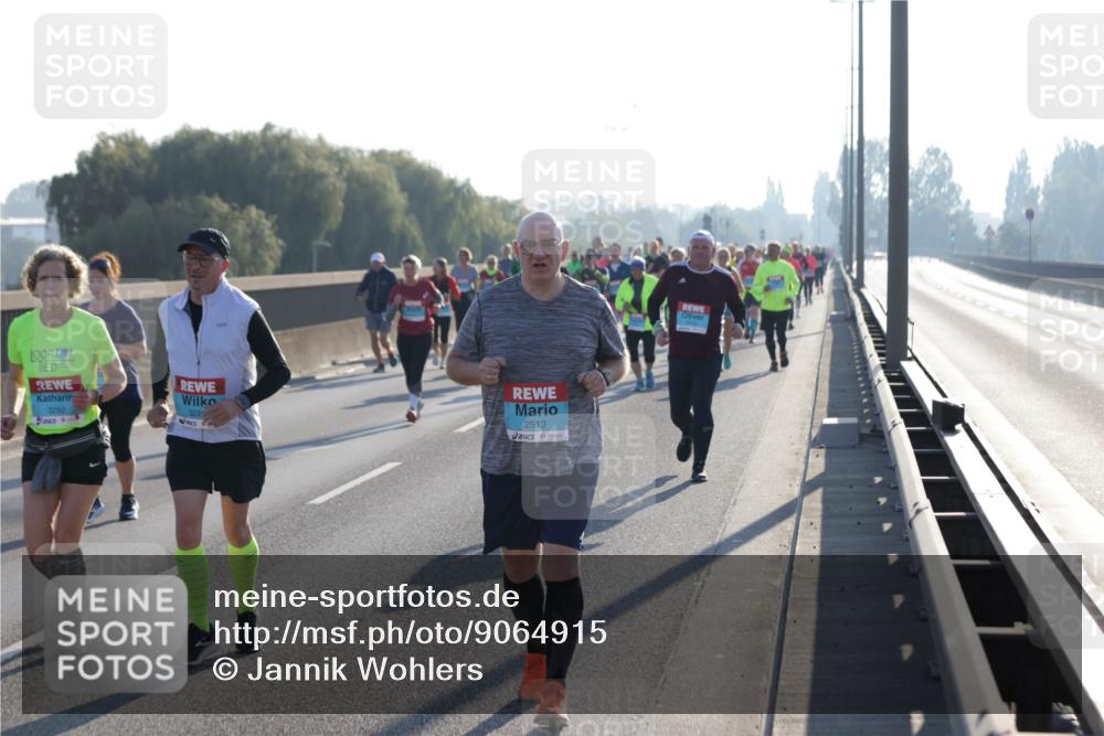 03.10.2025 - Köhlbrandbrückenlauf Jannik Wohlers http://msf.ph/oto/9064915 03.10.2025 09:25:52 Position 3 3292, 329, 2513 meine-sportfotos.de