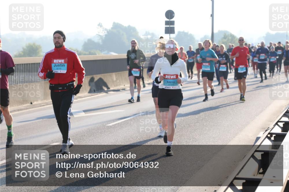 03.10.2025 - Köhlbrandbrückenlauf Lena Gebhardt http://msf.ph/oto/9064932 03.10.2025 09:22:00 Position 1 3216, 3723 meine-sportfotos.de