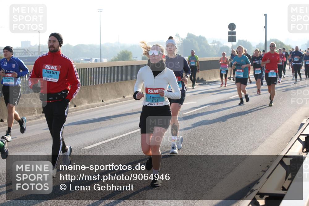 03.10.2025 - Köhlbrandbrückenlauf Lena Gebhardt http://msf.ph/oto/9064946 03.10.2025 09:22:02 Position 1 33, 1952, 3216, 3723 meine-sportfotos.de