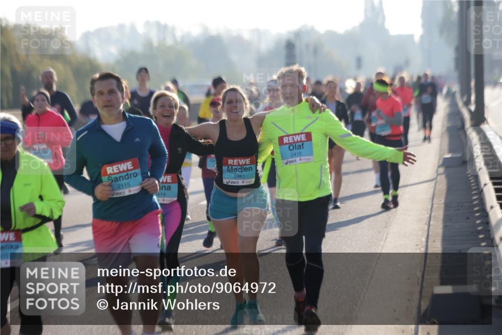 03.10.2025 - Köhlbrandbrückenlauf Jannik Wohlers http://msf.ph/oto/9064972 03.10.2025 09:25:57 Position 3 2115, 419, 2261, 2412 meine-sportfotos.de