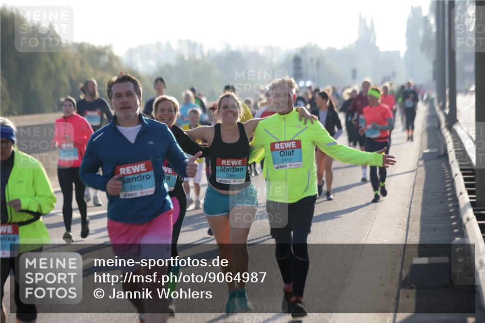 03.10.2025 - Köhlbrandbrückenlauf Jannik Wohlers http://msf.ph/oto/9064987 03.10.2025 09:25:58 Position 3 19, 2115, 2261, 2412 meine-sportfotos.de