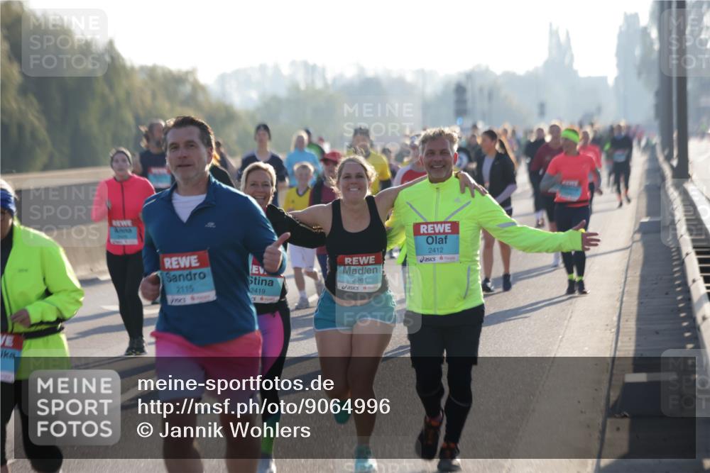 03.10.2025 - Köhlbrandbrückenlauf Jannik Wohlers http://msf.ph/oto/9064996 03.10.2025 09:25:58 Position 3 2115, 2419, 2261, 2412 meine-sportfotos.de