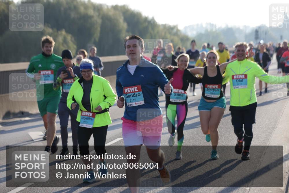 03.10.2025 - Köhlbrandbrückenlauf Jannik Wohlers http://msf.ph/oto/9065004 03.10.2025 09:25:59 Position 3 2603, 2115, 2419, 2201, 2412 meine-sportfotos.de