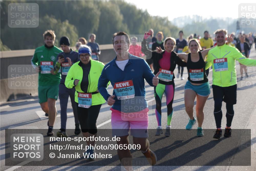 03.10.2025 - Köhlbrandbrückenlauf Jannik Wohlers http://msf.ph/oto/9065009 03.10.2025 09:25:59 Position 3 2603, 2115, 2419, 2201, 2412 meine-sportfotos.de