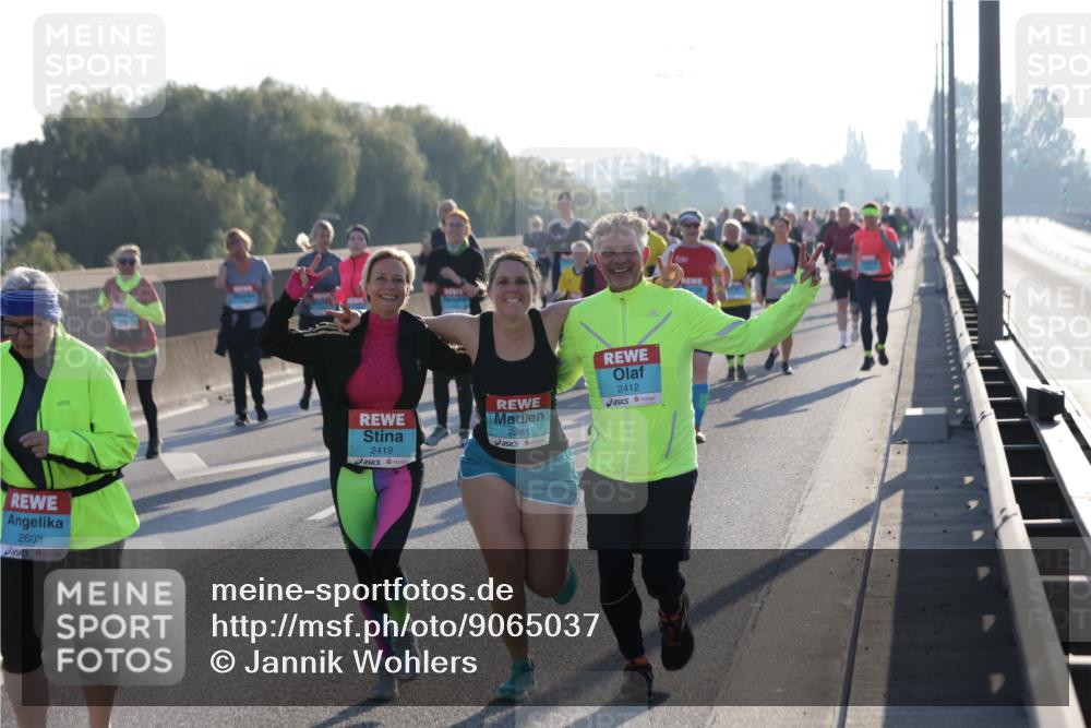 03.10.2025 - Köhlbrandbrückenlauf Jannik Wohlers http://msf.ph/oto/9065037 03.10.2025 09:26:01 Position 3 2603, 2419, 2261, 2412 meine-sportfotos.de