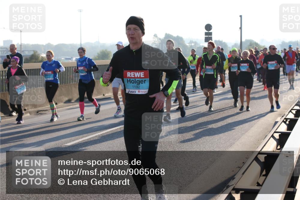 03.10.2025 - Köhlbrandbrückenlauf Lena Gebhardt http://msf.ph/oto/9065068 03.10.2025 09:22:13 Position 1 1192 meine-sportfotos.de
