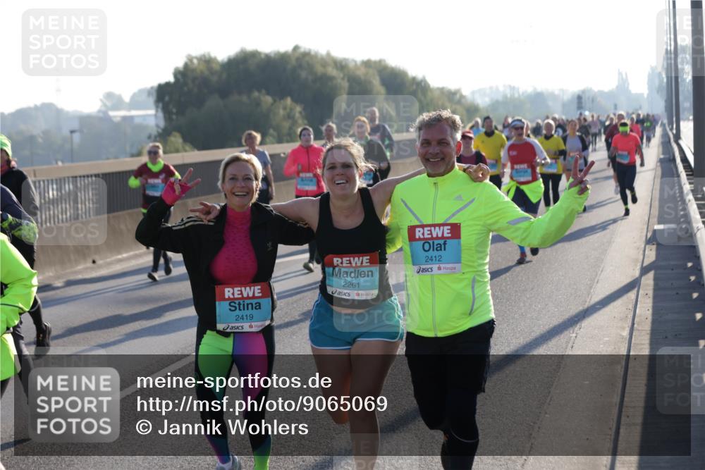 03.10.2025 - Köhlbrandbrückenlauf Jannik Wohlers http://msf.ph/oto/9065069 03.10.2025 09:26:02 Position 3 2419, 2261, 2412 meine-sportfotos.de