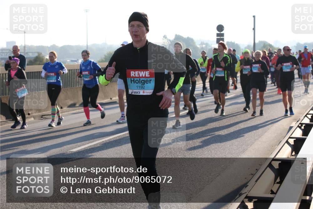03.10.2025 - Köhlbrandbrückenlauf Lena Gebhardt http://msf.ph/oto/9065072 03.10.2025 09:22:13 Position 1 1192 meine-sportfotos.de