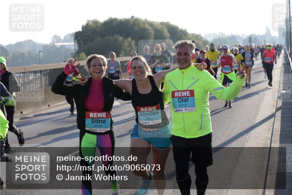03.10.2025 - Köhlbrandbrückenlauf Jannik Wohlers http://msf.ph/oto/9065073 03.10.2025 09:26:02 Position 3 2419, 2261, 2412 meine-sportfotos.de