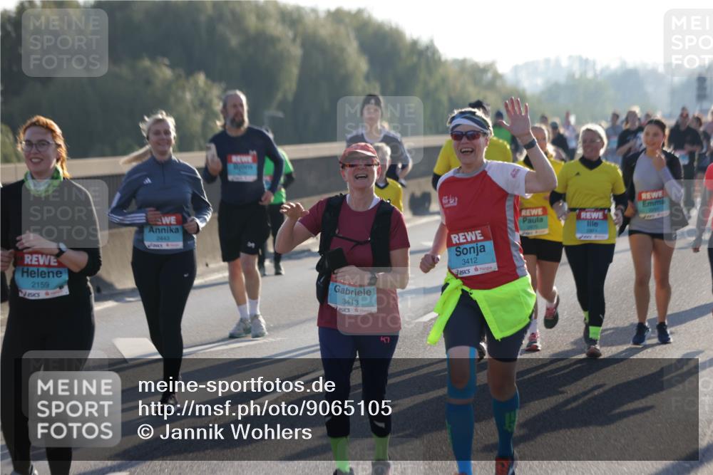 03.10.2025 - Köhlbrandbrückenlauf Jannik Wohlers http://msf.ph/oto/9065105 03.10.2025 09:26:05 Position 3 2159, 2443, 4, 3413, 2231, 3412, 2874 meine-sportfotos.de