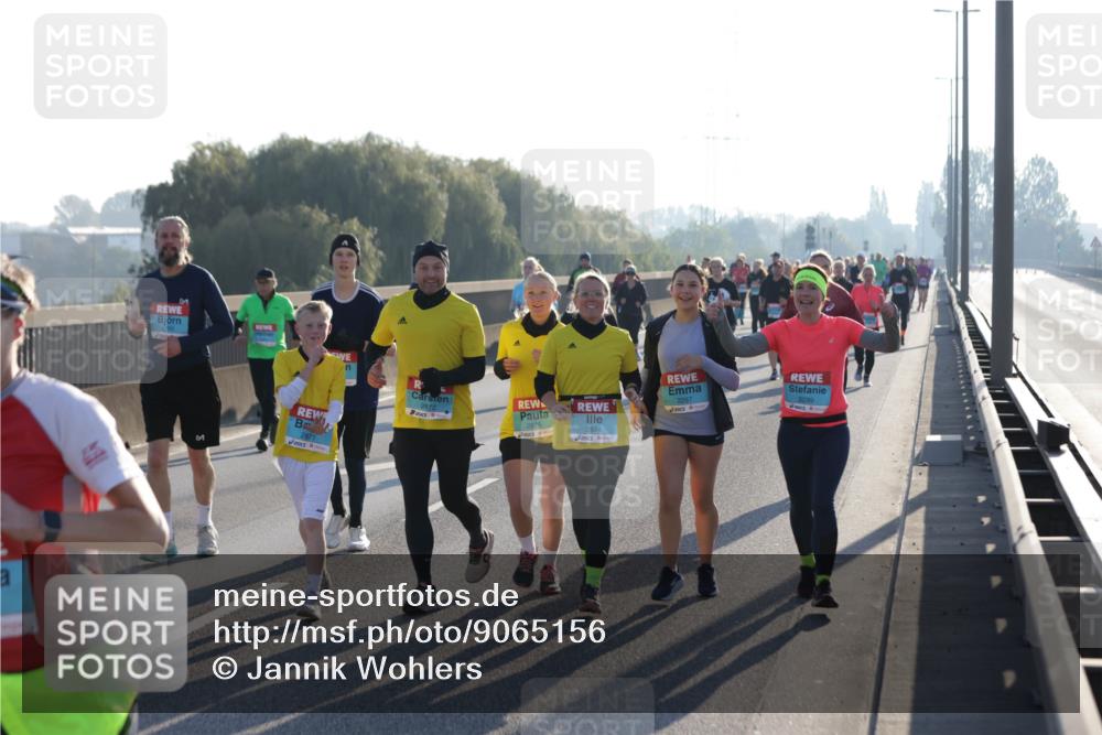 03.10.2025 - Köhlbrandbrückenlauf Jannik Wohlers http://msf.ph/oto/9065156 03.10.2025 09:26:07 Position 3 5, 2875, 2874, 2297, 2299 meine-sportfotos.de