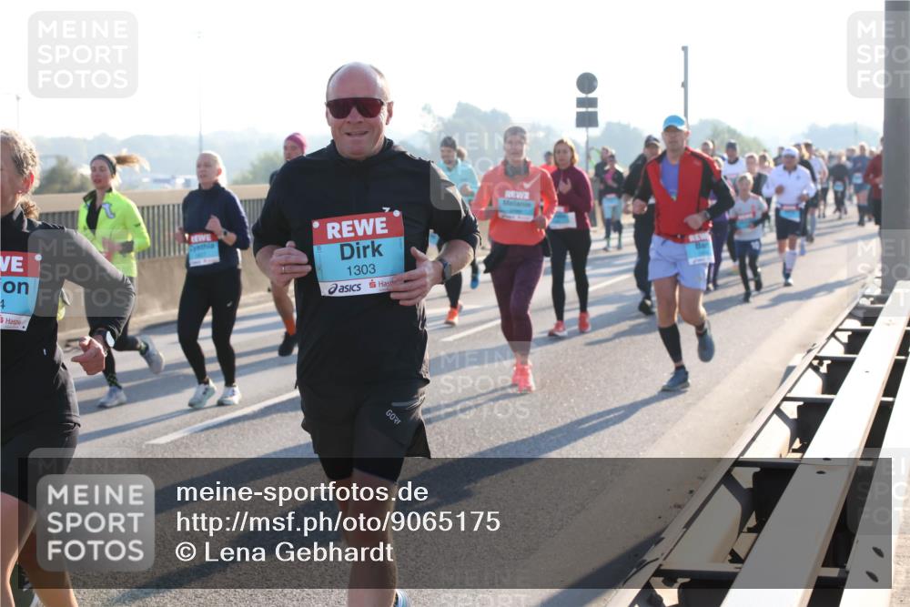 03.10.2025 - Köhlbrandbrückenlauf Lena Gebhardt http://msf.ph/oto/9065175 03.10.2025 09:22:17 Position 1 4, 1303 meine-sportfotos.de