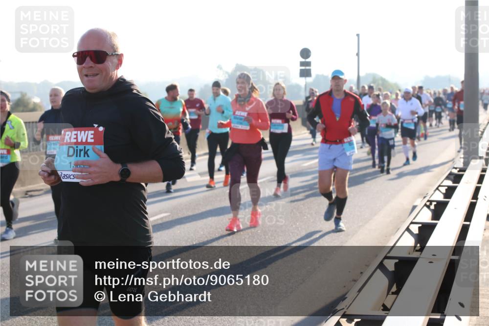 03.10.2025 - Köhlbrandbrückenlauf Lena Gebhardt http://msf.ph/oto/9065180 03.10.2025 09:22:18 Position 1 1, 0 meine-sportfotos.de