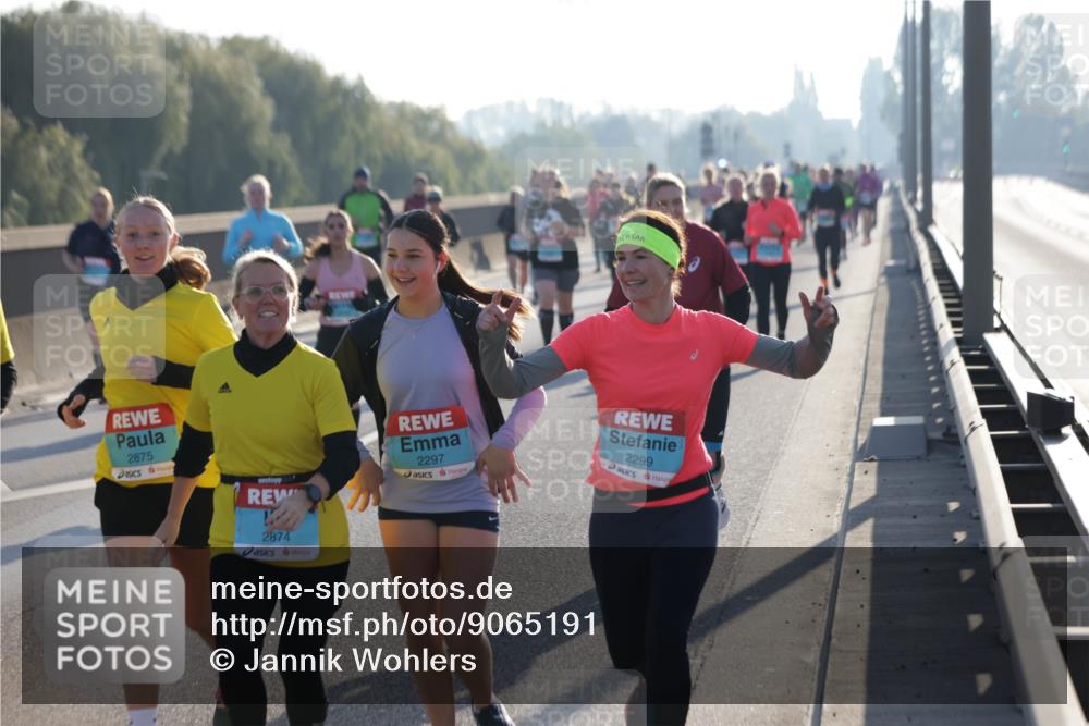 03.10.2025 - Köhlbrandbrückenlauf Jannik Wohlers http://msf.ph/oto/9065191 03.10.2025 09:26:08 Position 3 2875, 2297, 2299, 2874 meine-sportfotos.de