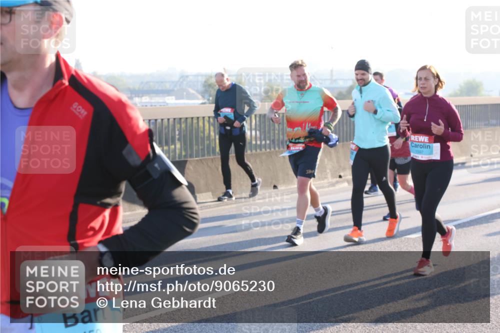 03.10.2025 - Köhlbrandbrückenlauf Lena Gebhardt http://msf.ph/oto/9065230 03.10.2025 09:22:20 Position 1 1597 meine-sportfotos.de