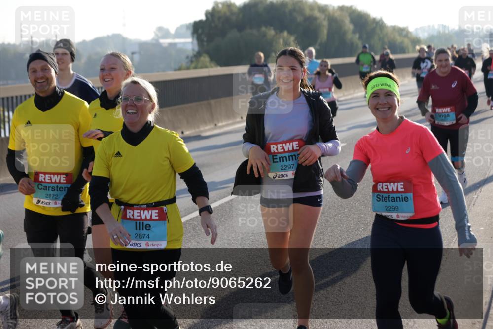 03.10.2025 - Köhlbrandbrückenlauf Jannik Wohlers http://msf.ph/oto/9065262 03.10.2025 09:26:10 Position 3 2872, 00, 2874, 2297, 2299 meine-sportfotos.de