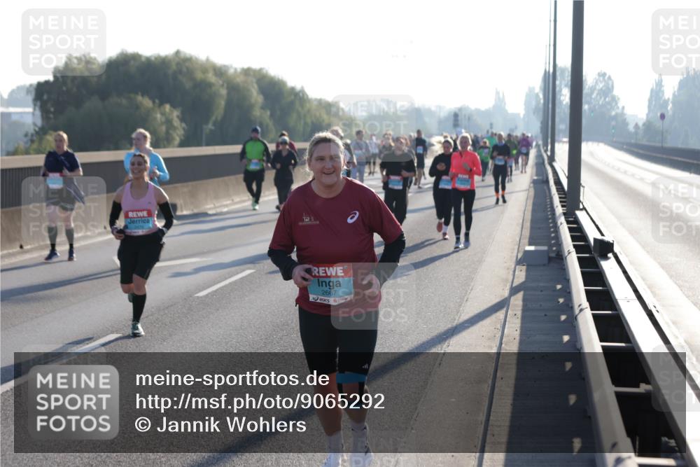 03.10.2025 - Köhlbrandbrückenlauf Jannik Wohlers http://msf.ph/oto/9065292 03.10.2025 09:26:11 Position 3 2667 meine-sportfotos.de