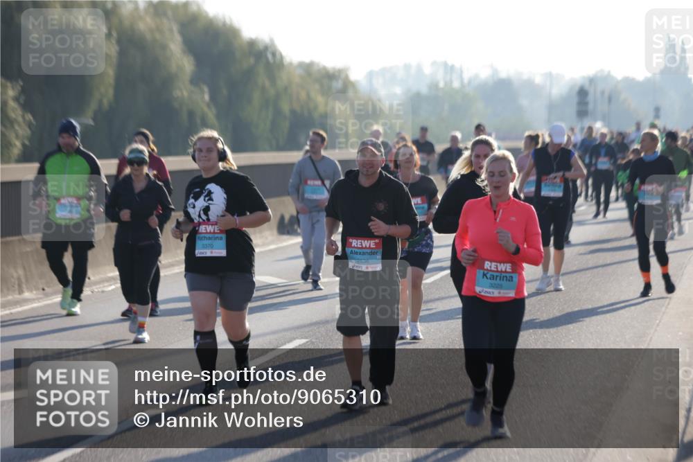 03.10.2025 - Köhlbrandbrückenlauf Jannik Wohlers http://msf.ph/oto/9065310 03.10.2025 09:26:14 Position 3 3370, 2636, 3225 meine-sportfotos.de